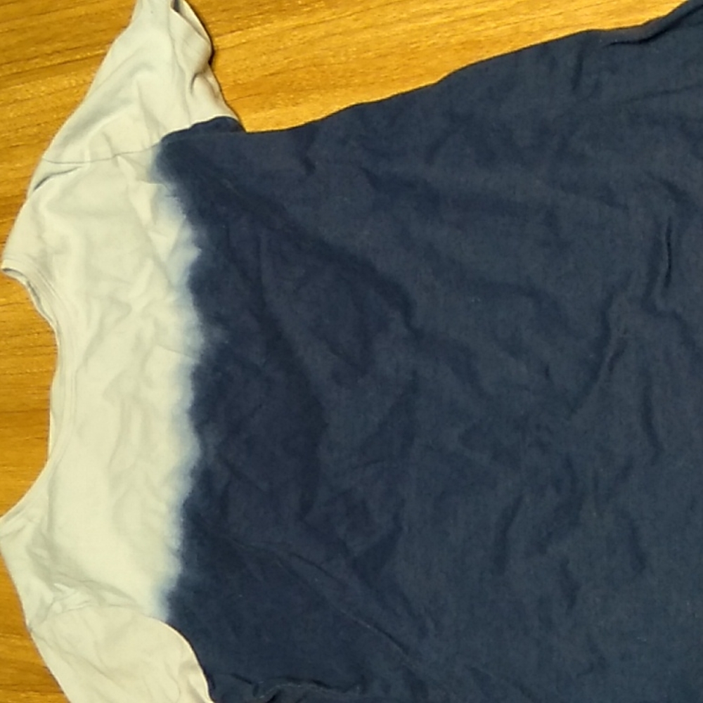 Woman's small tee